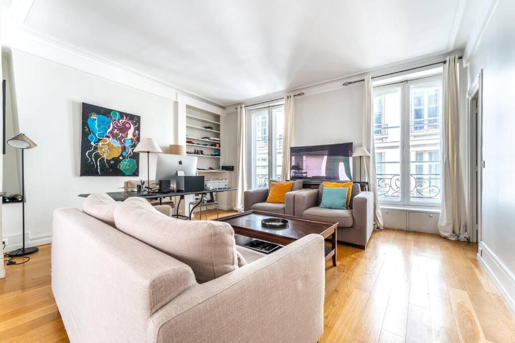 Sublime En Plein Saint Germain Apartment *